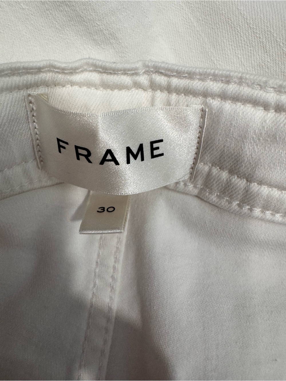 Frame Denim Flare Jeans. Size 30 - Picture 4 of 8